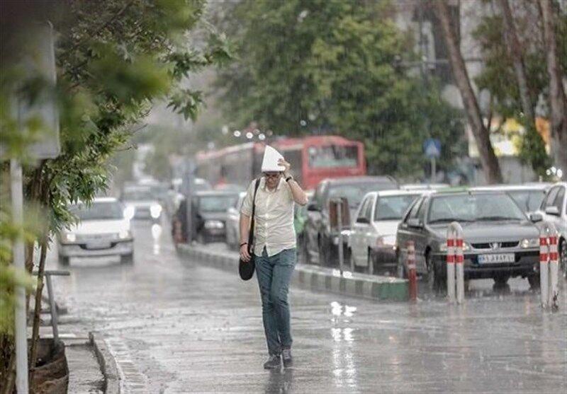 رگبار باران و باد شدید در ۲۲ استان کشور