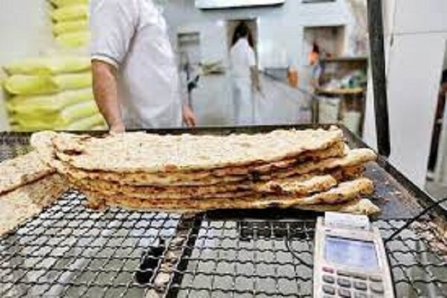 طرح هوشمندسازی یارانه آرد و نان؛ اصلاح مصرف یا افزایش تخلفات؟ / یارانه نان به مردم پرداخت شود